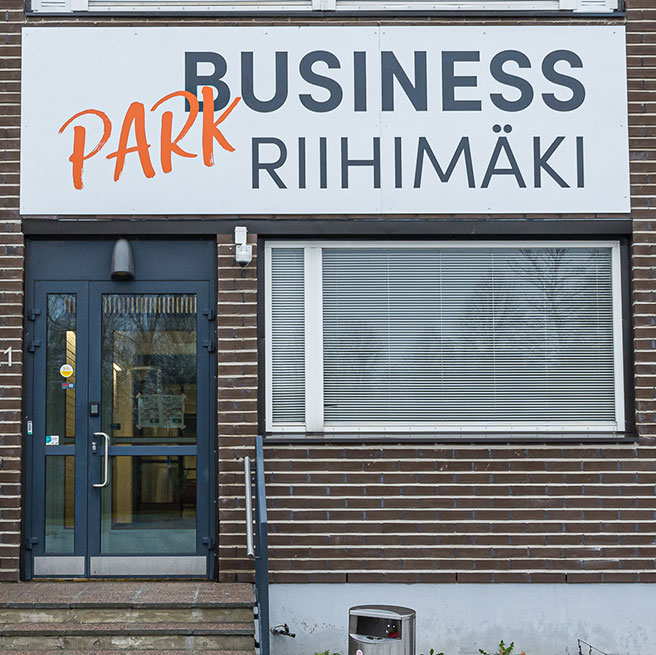 Business Riihimäki tarjoaa Riihimäen yrityspalvelut käyttöösi yhtenäisenä kokonaisuutena. Autamme yritystoimintaa alkuun, kasvuun ja muutokseen.
